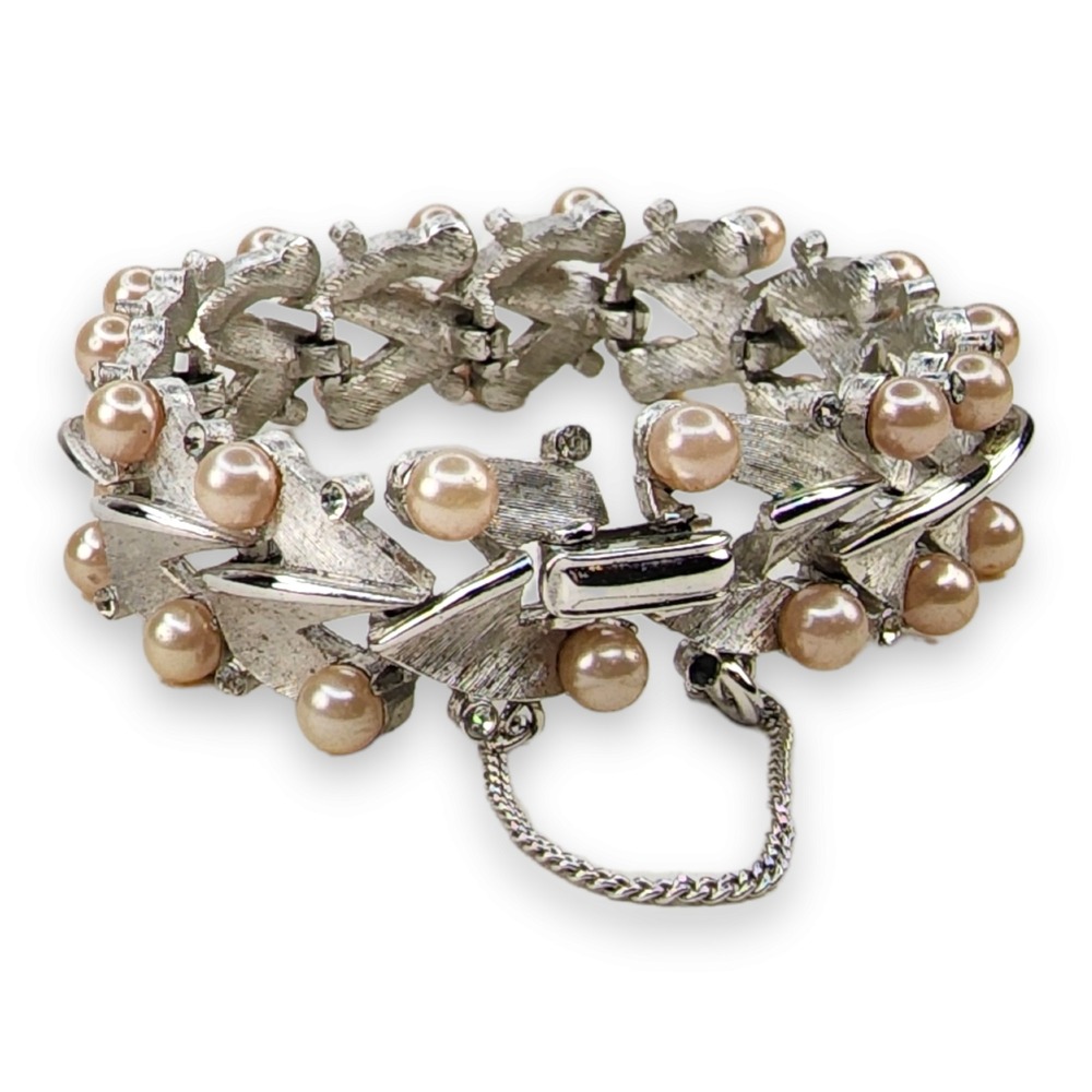 Vintage Trifari Silver Tone Clear Rhinestone Faux Pearl Links Bracelet 7.25 In